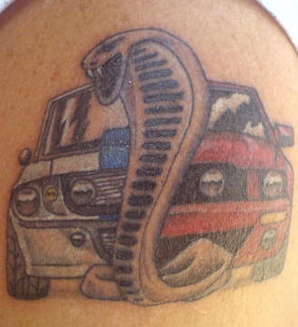 Tattoo mit Auto Dodge Viper  Evolution