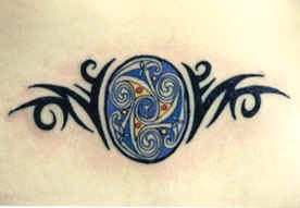 tribale celtico trafiore trinita" tatuaggio