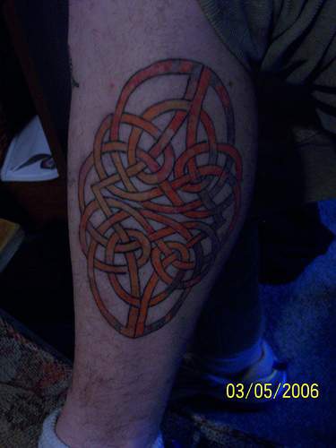 Le tatouage de nœud quaternaire celtique