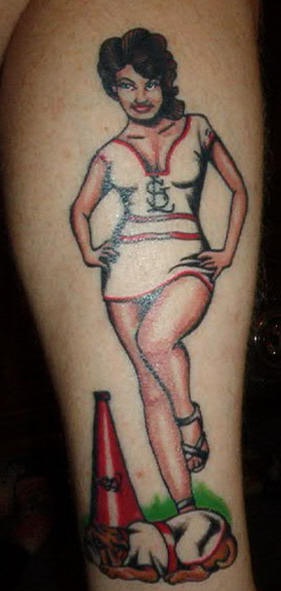 Cheerleader Pin Up Tattoo in Farbe