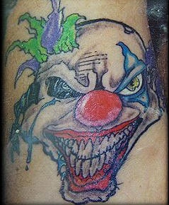 Halbtoter Clown Tattoo