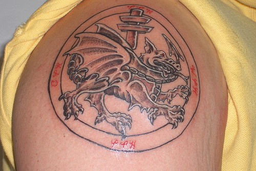 Family symbol with middle age dragon