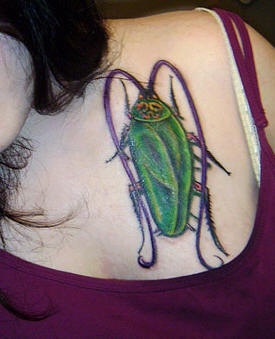 Bockkäfer Tattoo in Farbe