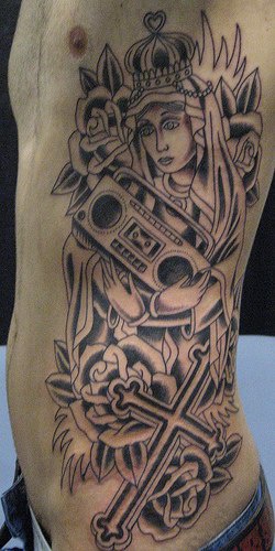 tatuaje de virgen maria con cruz y bumbox