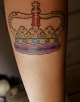 tatuaje real de corona imperial