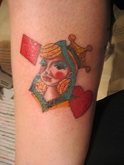 Königin mit roten Farbzeichen Tattoo