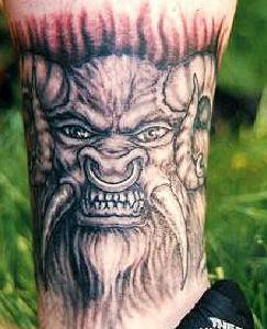 Kopf des Stiermenschen Tattoo