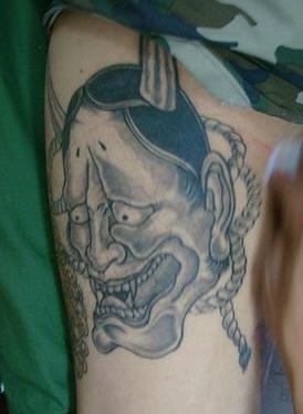 tatuaje del demonio suiucida asiático