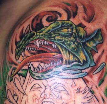 drago verde infinito tatuaggio