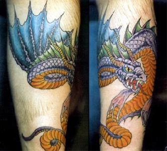 drago idra viola tatuaggio colorato
