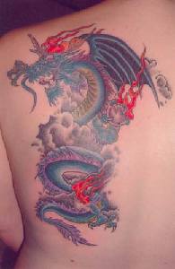 drago blu con stile cinese tatuaggio sulla schiena
