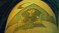 Le tatouage de sphinx égyptien avec le croissant