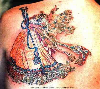 Tatuaje de una hada estilo asiatico