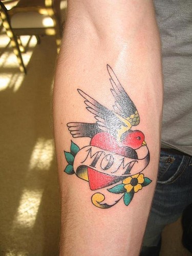 Carino tatuaggio uccello con cuore &quotLOVE TO MOM"