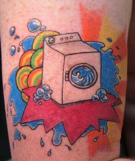 lavatrice incredibile tatuaggio colorato