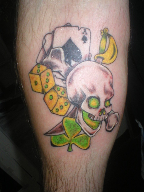 tatuaje de juego completo suerte