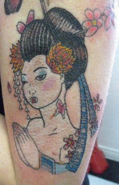 Tatuaje de una chica Gheisha