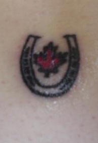 Kanadisches Hufeisen Tattoo