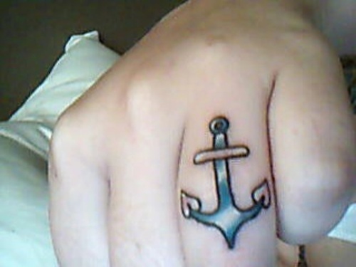 Knuckle tattoo, little designed anchor