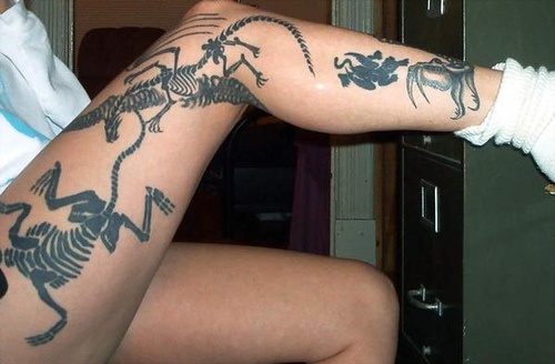 Leg tattoo, black, different crawling creatures