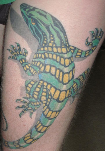 Yellow and green lizard 3d tattoo
