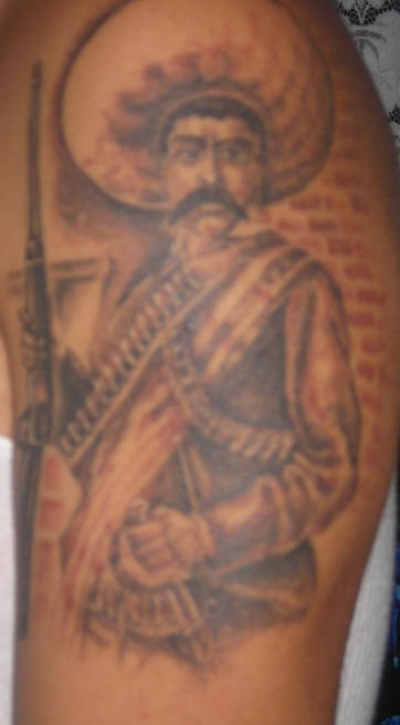Mexikaner mit Gewehr im Sombrero Tattoo