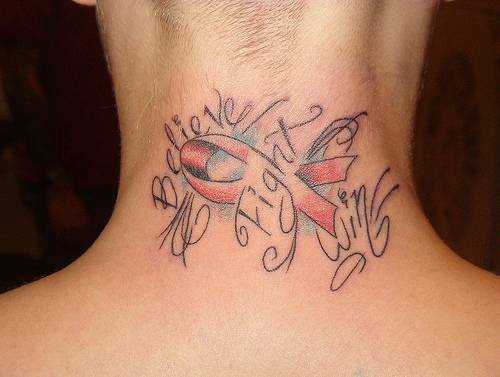 el tatuaje del simbolo de la lucha contra la sida con palabras &quotten fe, lucha, gana"