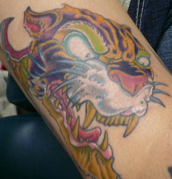 Oldschool Tattoo eines bösen Tigers