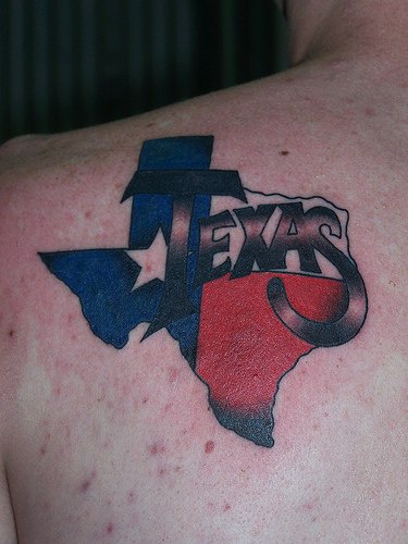 el tatuaje patriota en forma de estado americano de Texas