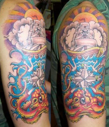 el tatuaje colorado de un pulpo gigante y un barco pirata en el mar