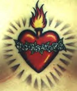 Klassisches heiliges Herz farbiges Tattoo