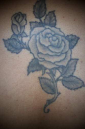 Schwarze Tinte Rose Tattoo