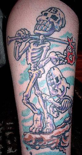 Skelett Wanderer mit Hund Tattoo