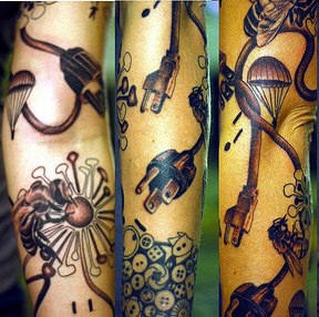 Löwenzahn mit Fallschirm und Stecker Tattoo