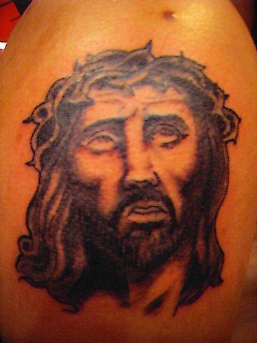 Tattoo von Jesus in Dornenkrone