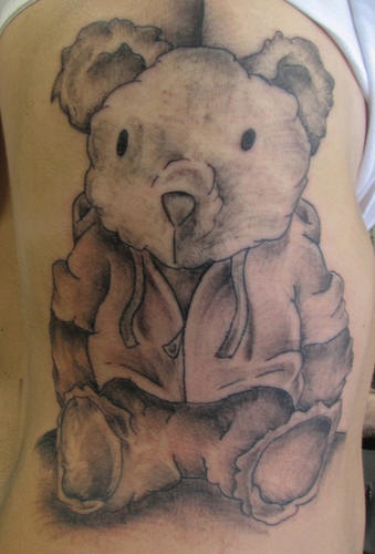 vecchio orsacchiotto tatuaggio