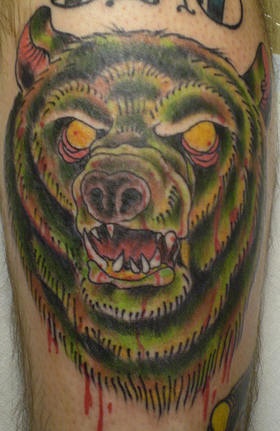 Tatuaje el oso-zombi