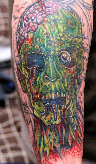Kopf  eines Zombies Tattoo