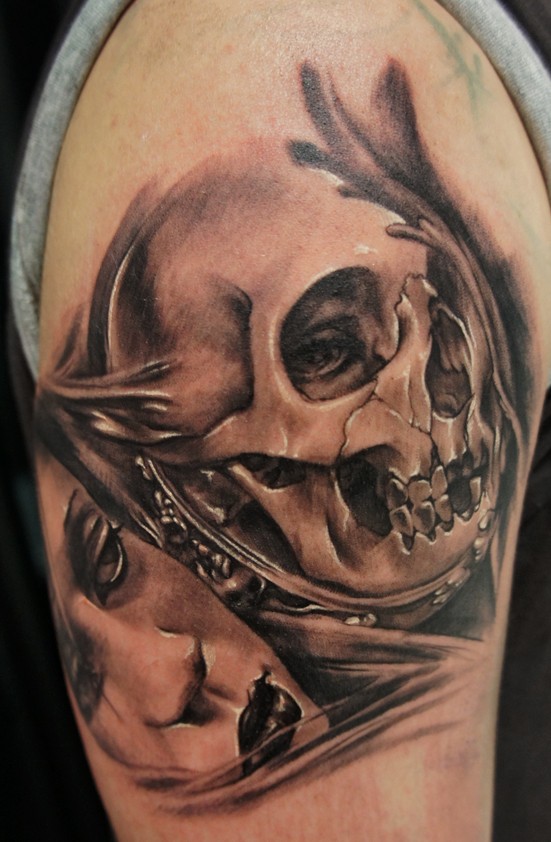 Woman with skull in mirror tattoo