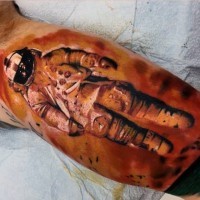 3D grande bello colorato astronauta tatuaggio su braccio