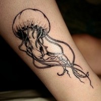 3D dettagliato nero e bianco semplice medusa tatuaggio su gamba