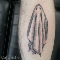 Tatuaje de fantasma divertido en el brazo