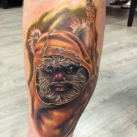 Tatuaje en la pierna, ewok famoso de la guerra de las galaxias