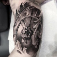 3D style very detailed biceps tattoo of old clock
