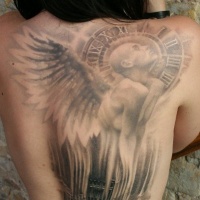 Tatuaje de Big Angel en la espalda