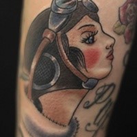 Colorida old school estilo tatuagem piloto mulher