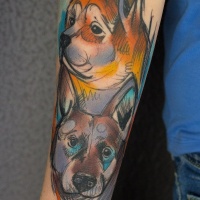 Nette Skizze Grafiken Hunde Tattoo am Handgelenk