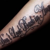 Tattoo mit Zitat 