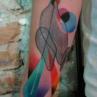 Tatuaggio delle impronte digitali colorato in stile Linear di Mariusz Trubisz