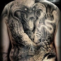 Tatuaggio di tutto il retro del mostro del Signore degli Anelli insensibile